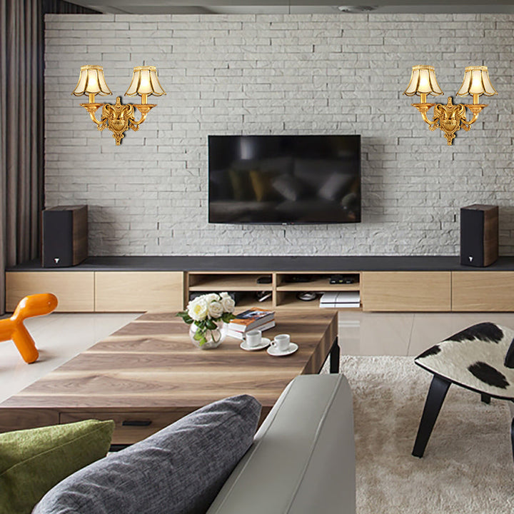 Skørter | Traditional Scallop Wall Lamp 1/2-Ball Metal Lighting Fixture in Brass for Living Room