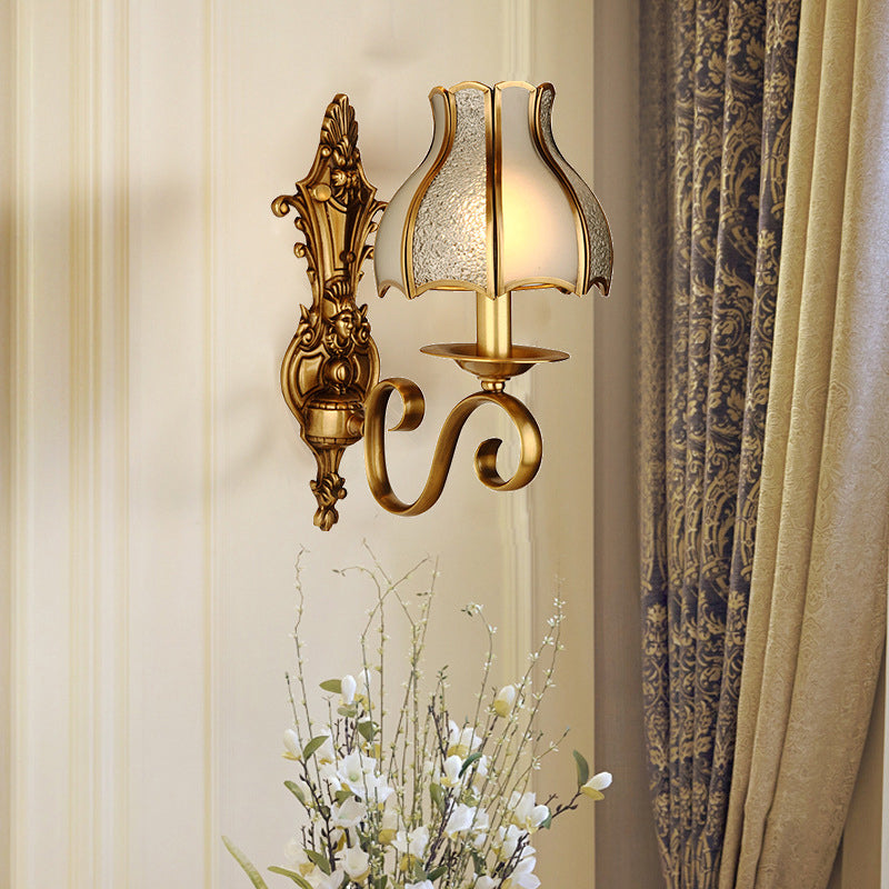 Skørter | Brass 1/2-Light Wall Sconce Traditional Metal Curved Wall-Mounted Lamp for Living Room