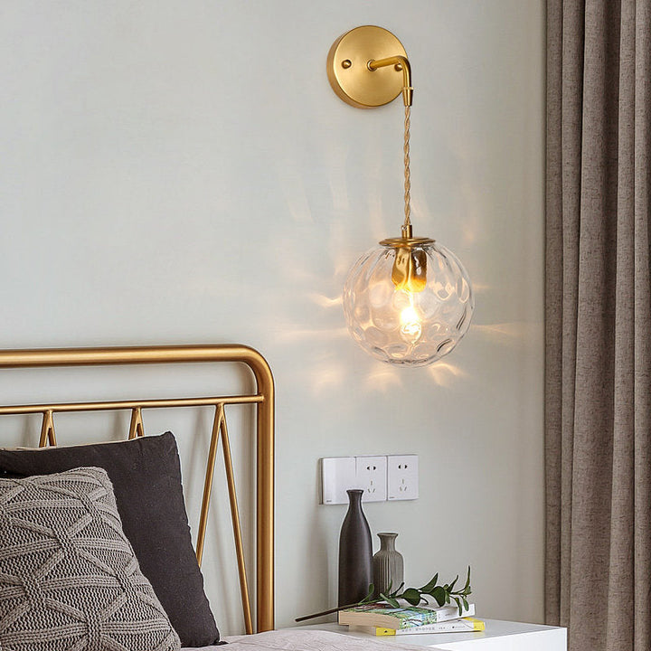 Skørter | 1-Light Nightstand Wall Sconces Light Simple Brass Wall Lamp With Ball Water Glass Shade