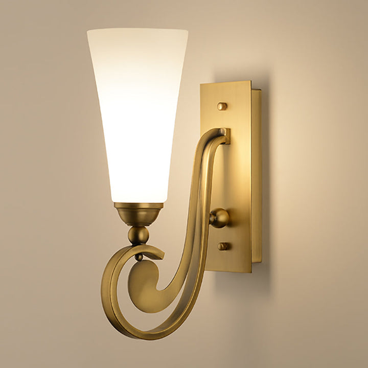Skørter | 1 Head Stripped Wall Mount Lighting Modernism Style Matt Glass Wall Lamp with Golden Curved Arm