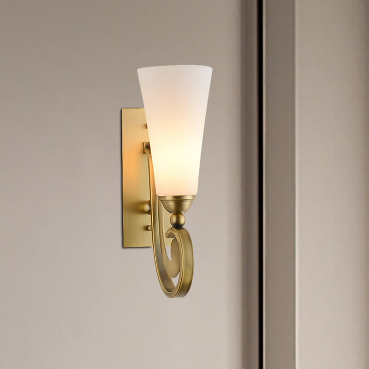 Skørter | 1 Head Stripped Wall Mount Lighting Modernism Style Matt Glass Wall Lamp with Golden Curved Arm