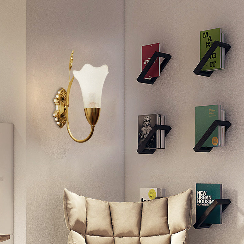 Skørter | Opal Glass Petal Wall Lamp Fixture Lodge Stylish 1/2-Light Living Room Wall Light in Brass