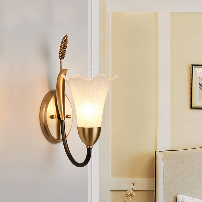 Skørter | Opal Glass Petal Wall Lamp Fixture Lodge Stylish 1/2-Light Living Room Wall Light in Brass