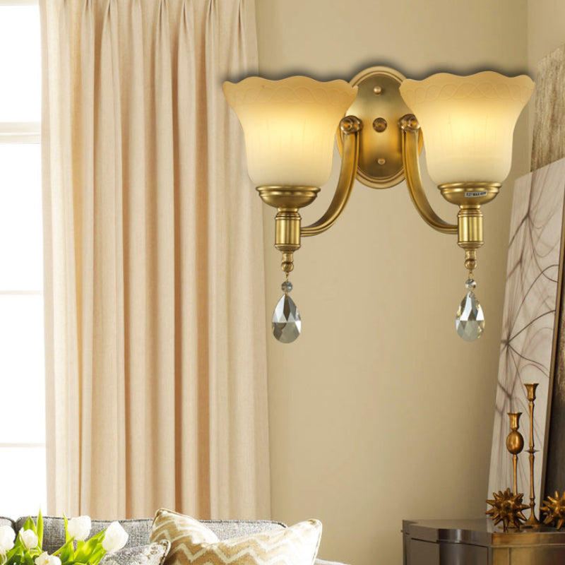 Skørter | Bell Shade Bedroom Wall Mounted Lamp Vintage Style Matte Glass 1/2-Light Brass Finish Wall Lamp