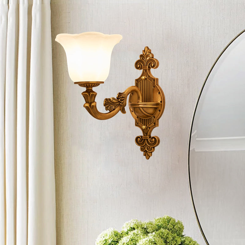 Skørter | Traditional Bell Shade Wall Light 1/2-Light Frosted Glass Wall Light in Brass for Hallway