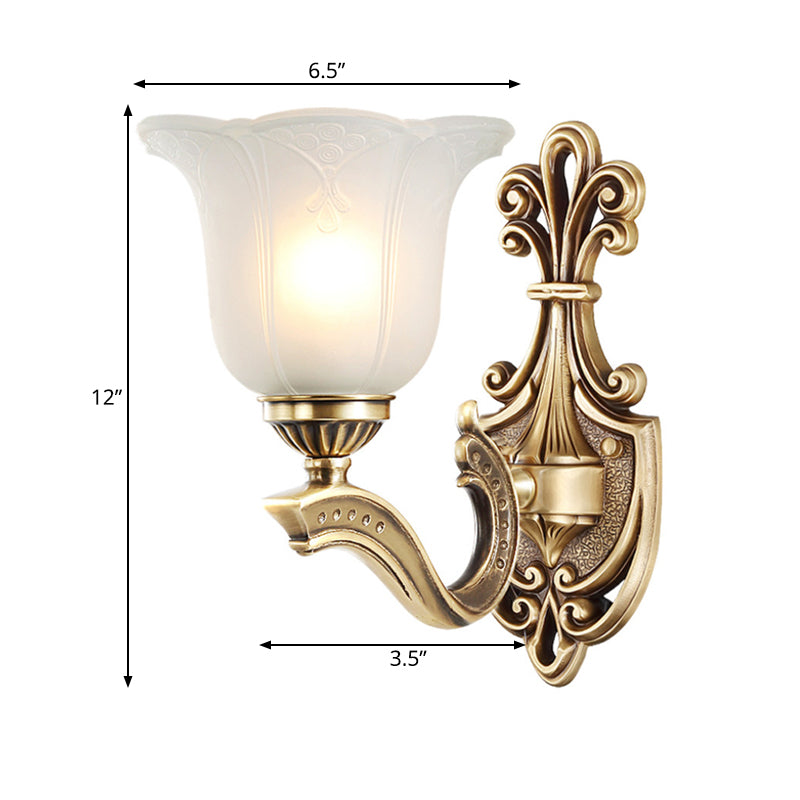 Skørter | Metal Brass Wall Mount Lamp Engraved 1/2-Light Classic Stylish Wall Light with Opal Glass Petal Shade