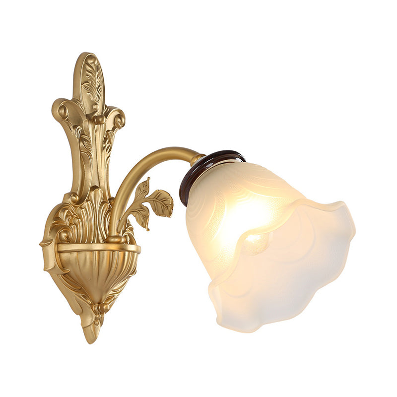 Skørter | Milk Glass Bell Wall Light Vintage Stylish 1/2-Head Hall Wall Mounted Lamp in Brass