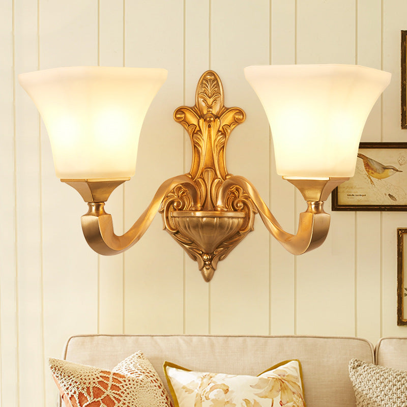 Skørter | 1/2-Pear Wall Lights Fixture Traditional Style Bell Shade Matte Glass Wall Mount Light in Brass