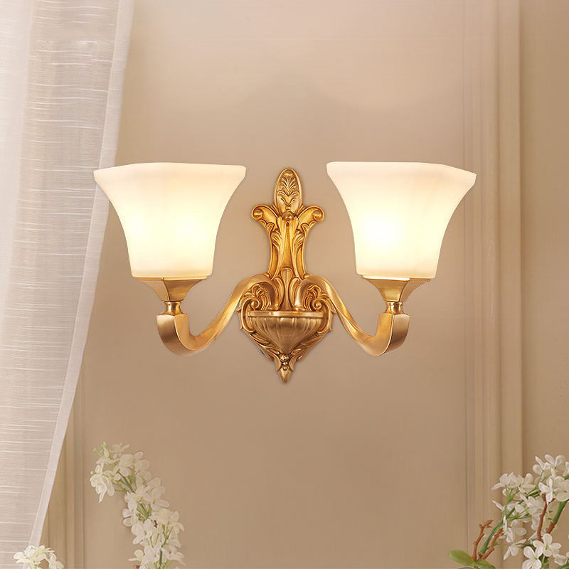 Skørter | 1/2-Pear Wall Lights Fixture Traditional Style Bell Shade Matte Glass Wall Mount Light in Brass