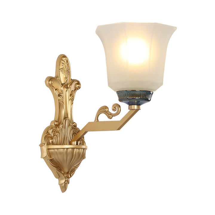 Skørter | 1/2-Light Wall Lamp with Expanding Shade Opal Glass Vintage Style Bed Lamp Wall Fixture in Brass