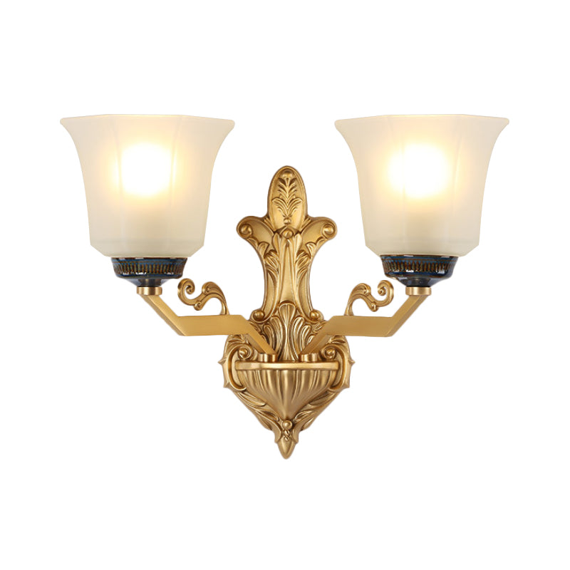 Skørter | 1/2-Light Wall Lamp with Expanding Shade Opal Glass Vintage Style Bed Lamp Wall Fixture in Brass