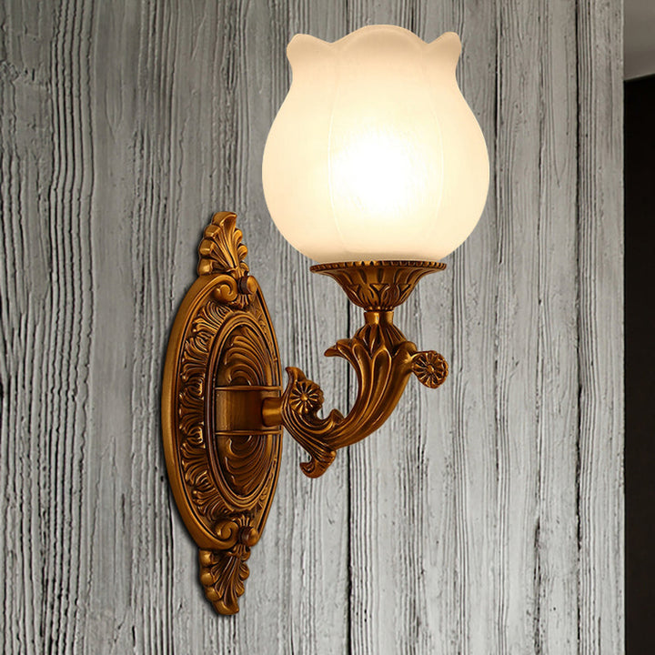 Skørter | Petal Milk Glass Wall Lamp Traditional Stylish 1 Energy Saving Bulb Bedroom Wall Mount Light in Gold