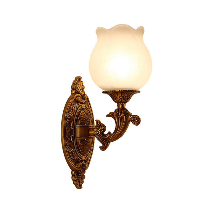 Skørter | Petal Milk Glass Wall Lamp Traditional Stylish 1 Energy Saving Bulb Bedroom Wall Mount Light in Gold