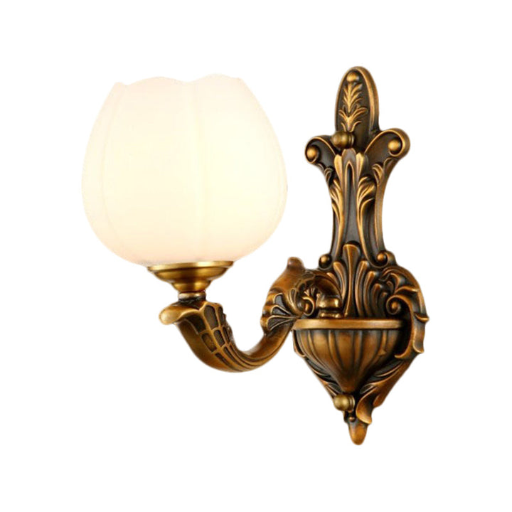 Skørter | 1/2-Light Bowl Wall Lamp Vintage Stylish Antique Brass Metal Wall Light with Milk Glass Shade