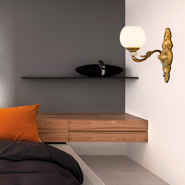 Skørter | Vintage Style Globe Wall Lamp Sconce 1/2-Light Milk Glass and Metal Wall Lamp in Gold for Corridor