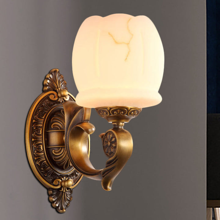 Skørter | Globe white glass wall lamp wall-mounted lamp traditional style 1/2-light living room wall lamp in gold