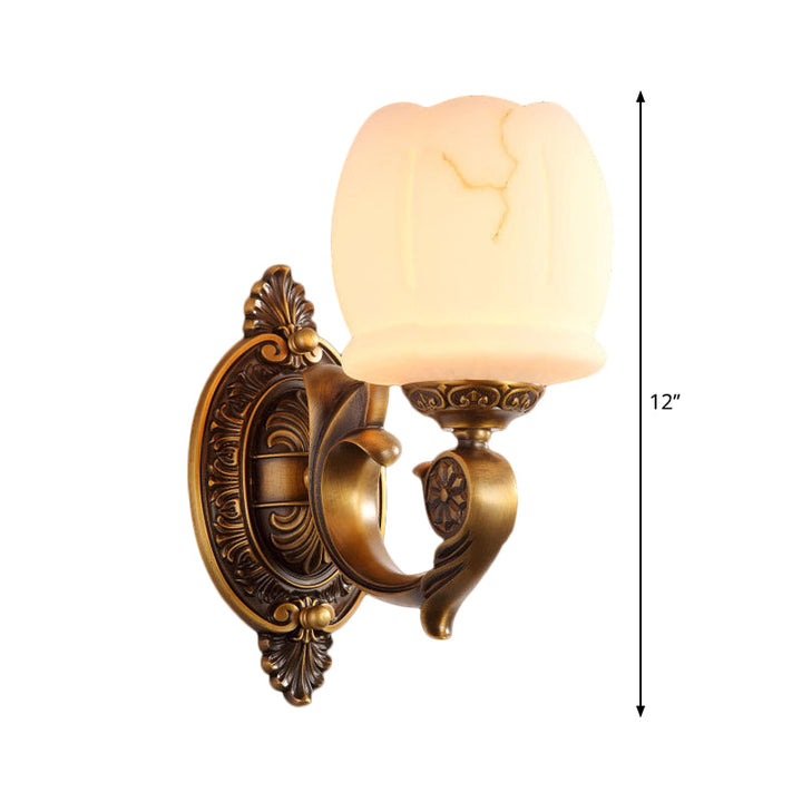 Skørter | Globe white glass wall lamp wall-mounted lamp traditional style 1/2-light living room wall lamp in gold