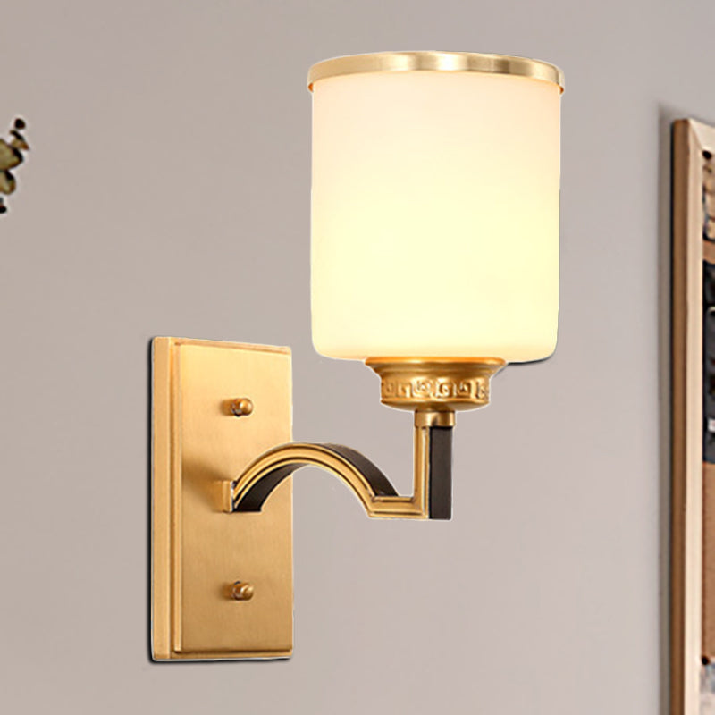 Skørter | Cylindrical Milk Glass Wall Lamp Traditional Style 1/2-Light Living Room Wall Lamp Lighting in Gold