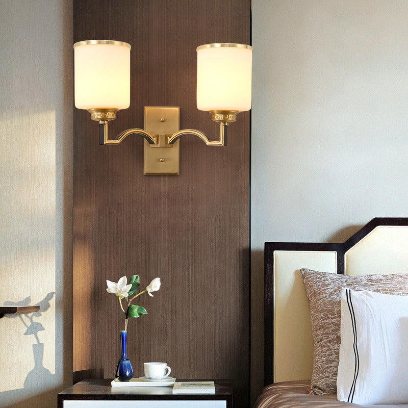 Skørter | Cylindrical Milk Glass Wall Lamp Traditional Style 1/2-Light Living Room Wall Lamp Lighting in Gold