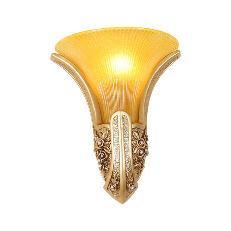 Skørter | Yellow Glass Flower Wall Lamp Modern Style 1 Head Hall Wall Mounted Lamp in Gold