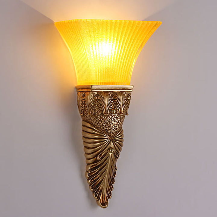 Skørter | Sloping Yellow Glass Wall Lamp Retro Style 1 Head Living Room Wall Mounted Light with Gold/Silver/White and Gold Back Plate