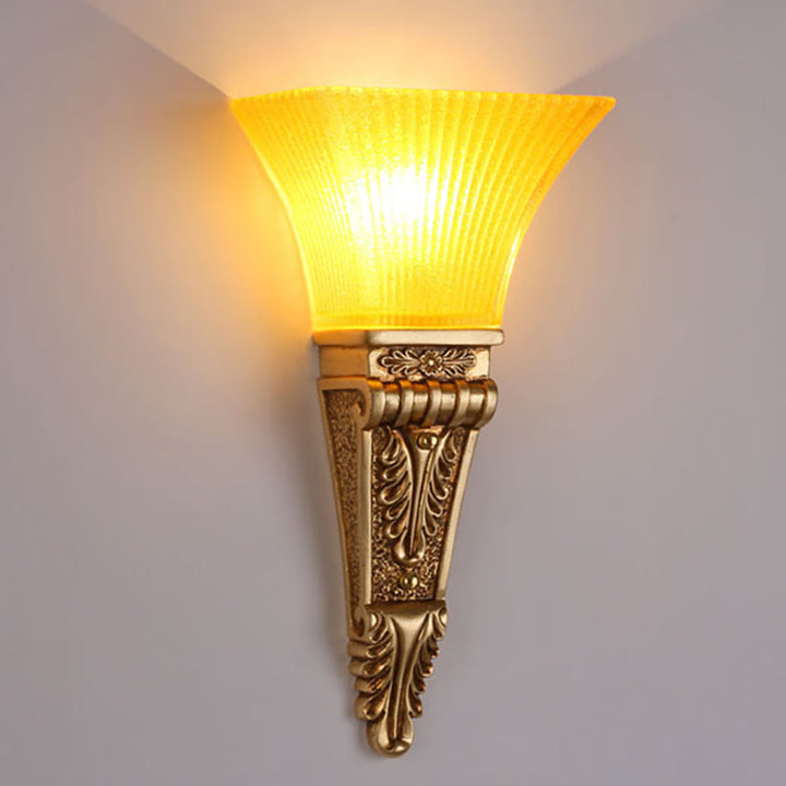 Skørter | Modern Style Bell Wall Light 1 Bulb Yellow Glass and Resin Wall Mounted Lamp in Gold/White for Foyer, 14"/19" B
