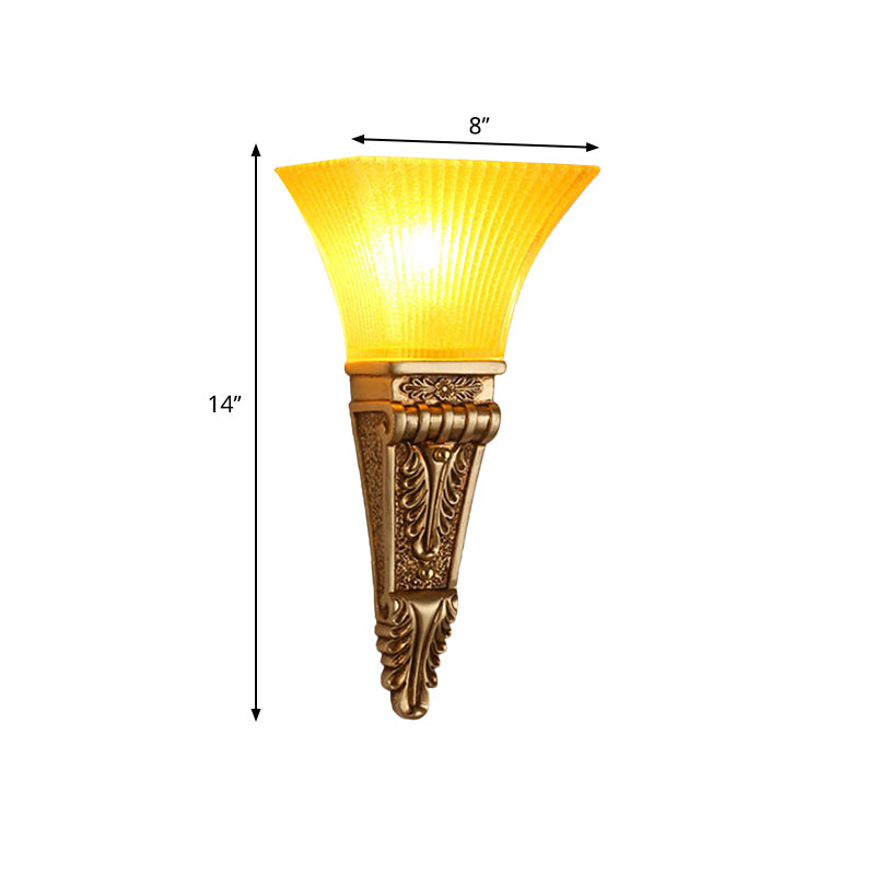 Skørter | Modern Style Bell Wall Light 1 Bulb Yellow Glass and Resin Wall Mounted Lamp in Gold/White for Foyer, 14"/19" B