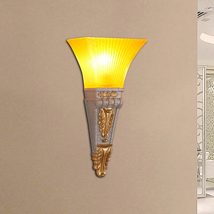 Skørter | Modern Style Bell Wall Light 1 Bulb Yellow Glass and Resin Wall Mounted Lamp in Gold/White for Foyer, 14"/19" B
