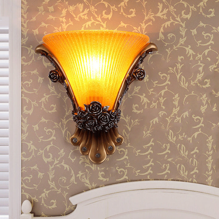 Skørter | 1 Light Wall Lamp with Tapered Shade Yellow Glass Modernist Style Bedroom Wall Lamp Wall Light with Rose Deco