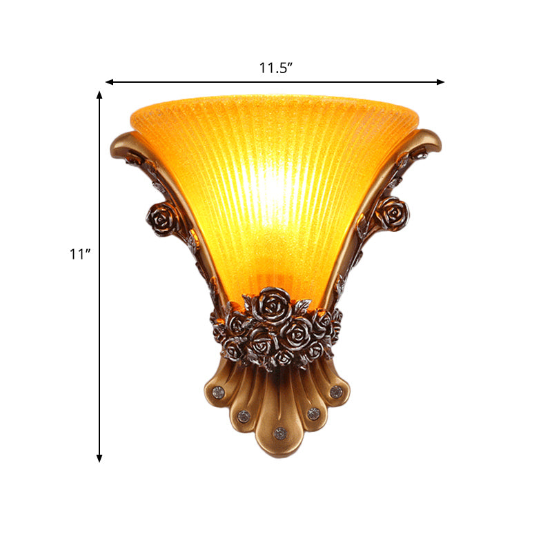 Skørter | 1 Light Wall Lamp with Tapered Shade Yellow Glass Modernist Style Bedroom Wall Lamp Wall Light with Rose Deco