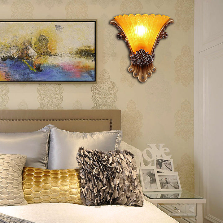 Skørter | 1 Light Wall Lamp with Tapered Shade Yellow Glass Modernist Style Bedroom Wall Lamp Wall Light with Rose Deco