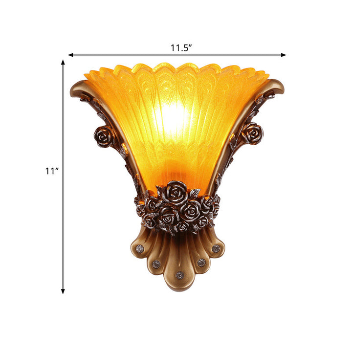 Skørter | 1 Light Wall Lamp with Tapered Shade Yellow Glass Modernist Style Bedroom Wall Lamp Wall Light with Rose Deco