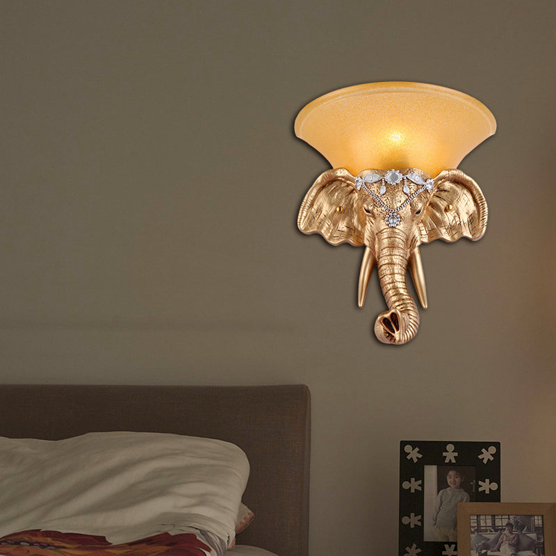 Skørter | 1 Bulb Resin Wall Light Retro Style Golden Elephant Head Bedroom Wall Light with Outspread Yellow Glass Shade
