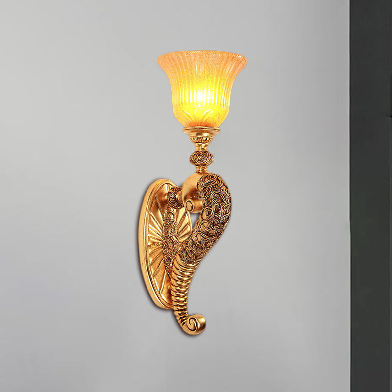 Skørter | Retro style bell wall lamp 1 bulb amber glass wall lighting with bronze/gold curved arm for bedroom