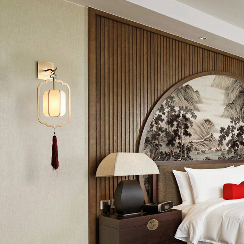 Skørter | Metal Lantern Wall Lamp Traditional Style 1 Light Nightstand Wall-Mounted Lamp in Gold