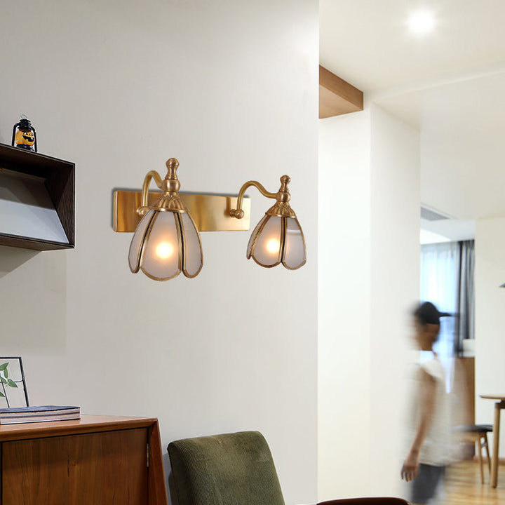 Skørter | Brass Flower Shape Wall Lighting Rustic Frosted White Opal Glass 1/2/3 Lights Bathroom Makeup Mirror Wall Light