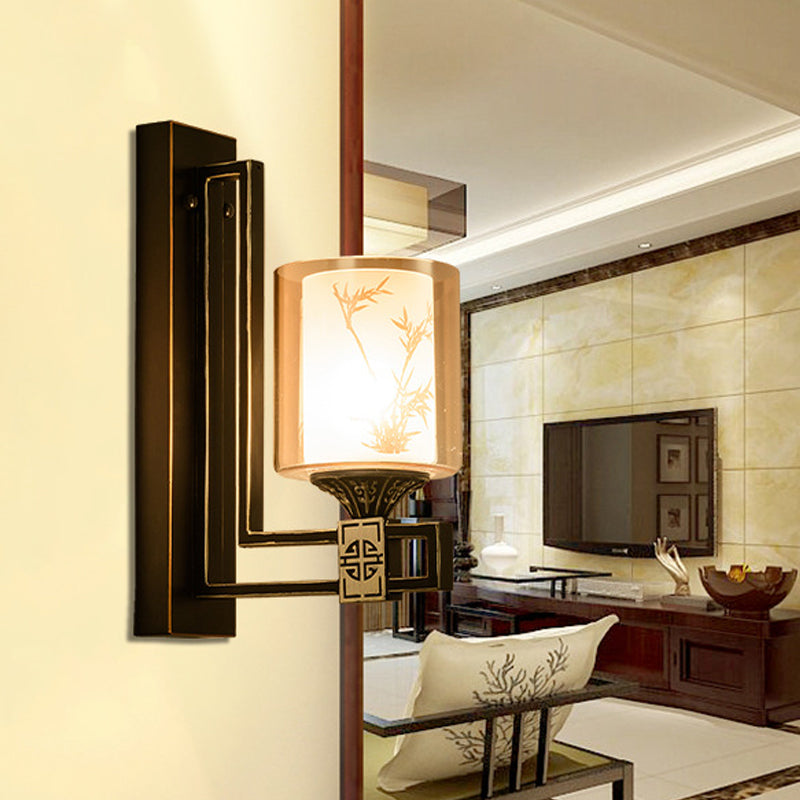 Skørter | Black cylinder front wall lamp in traditional style with amber glass 1 light living room wall lamp with metal back plate