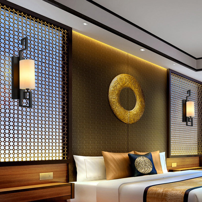 Skørter | 1 Light Wall Lamp Lighting Fixture Classic Cylinder Metal Wall Mounting Lighting in Black/Gold with Fabric Shade