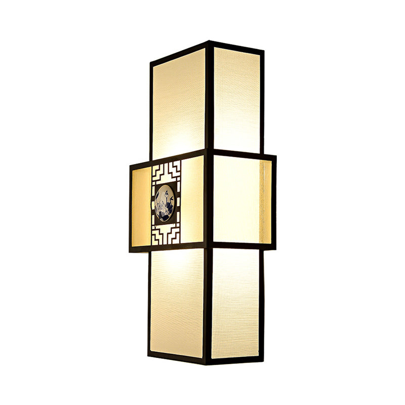 Skørter | Fabric Rectangular Wall Lamp Classic 1 Light Bedside Sconces Light Fixture in White with Metal Frame