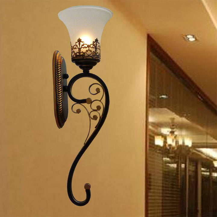 Skørter | Black and Gold 1 Head Wall Mounted Lamp Country Metal Curved Arm Wall Light Fixture