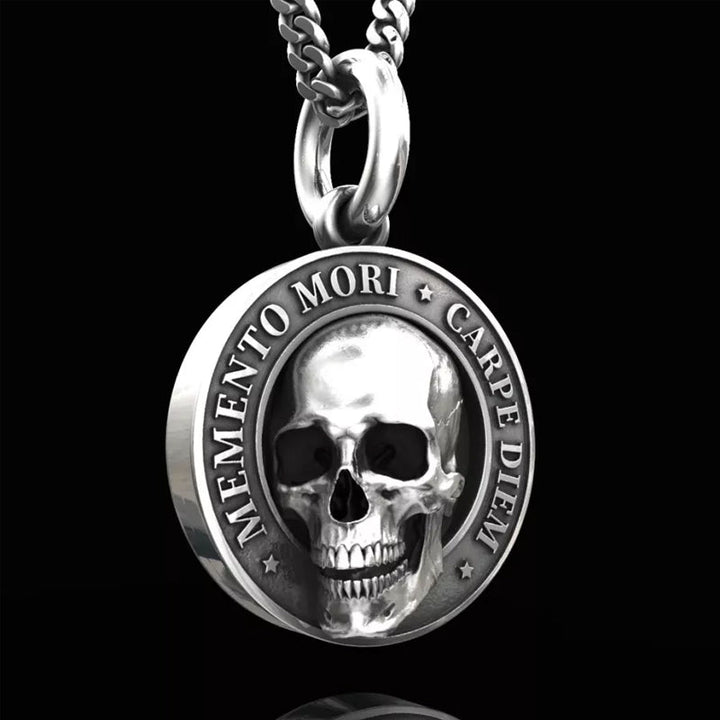 Lisslune | Memento Mori Skull Pendant