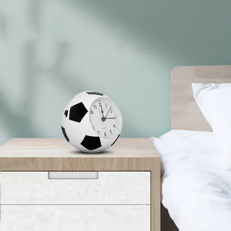 Lisslune | GoalTime – Football-inspired analog alarm clock with funny design