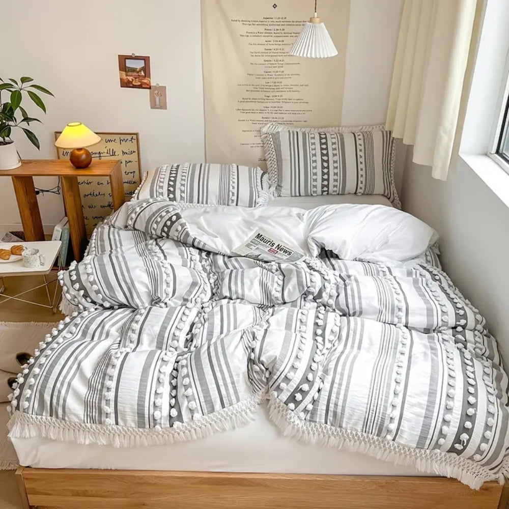 Lisslune | Soft Stripe and Tassel Duvet Set | 3pcs