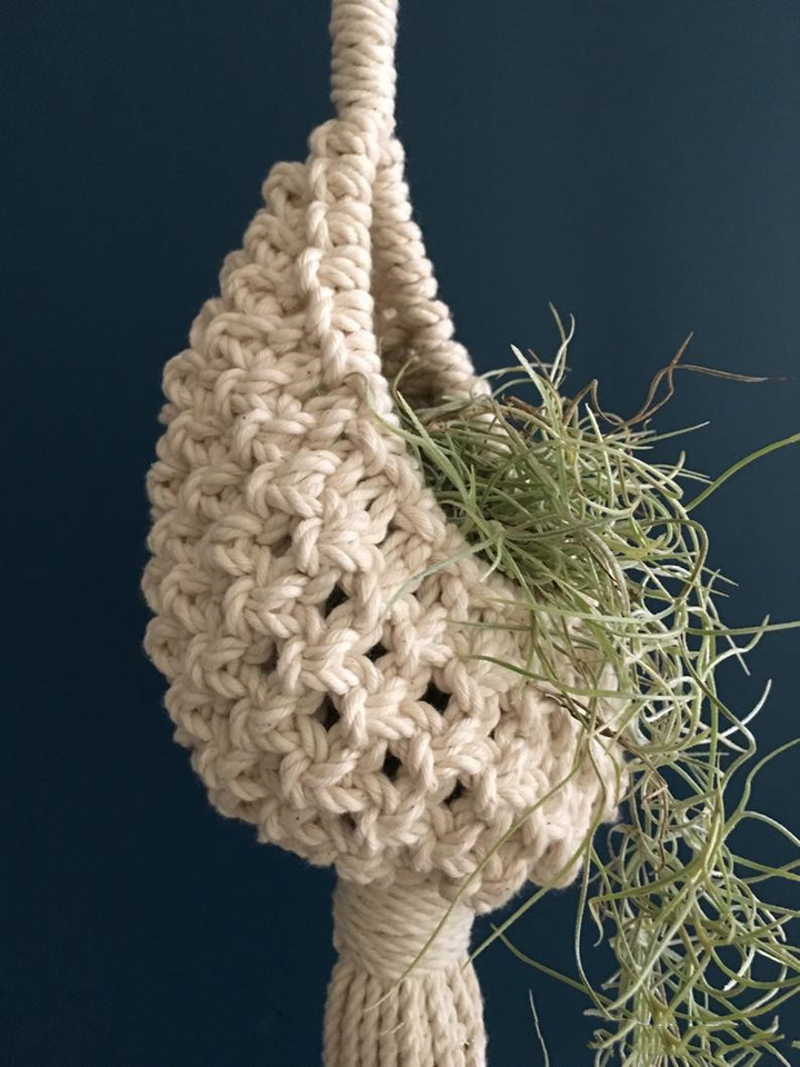 Lisslune | Handmade Macrame Plant Hanger – Decorative Suspension for Plants in Boho Style