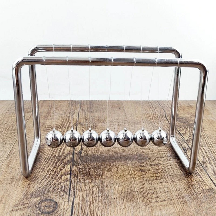 Lisslune | Silver Newton Pendulum Balance Balls Desk Toy