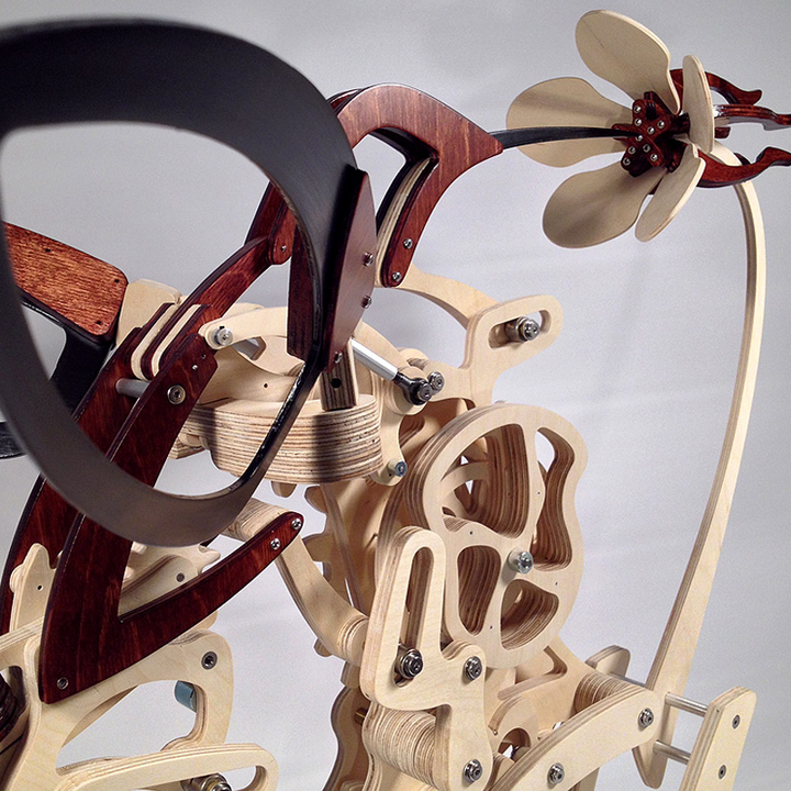Lisslune | Wood Kinetic Hummingbird Sculpture