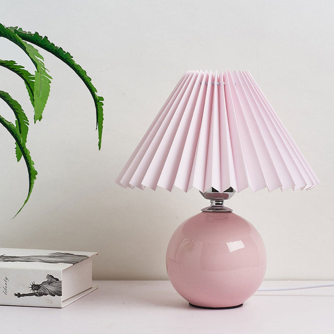 Lisslune | Nordic minimalist 1-light table lamp made of ceramic with pleats
