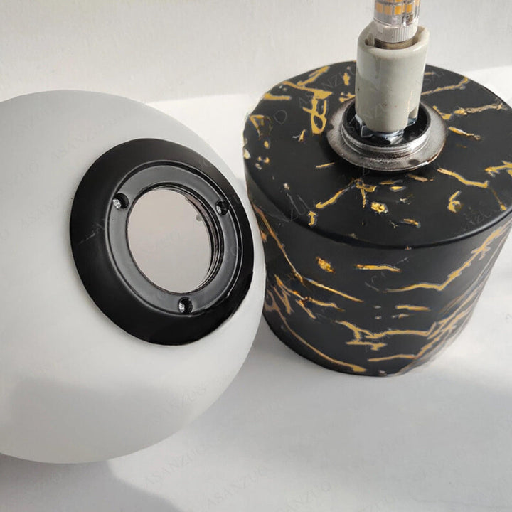 Lisslune | GuldAccenter - Elegant Globe Table Lamp