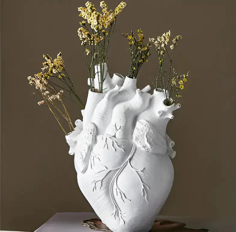 Lisslune | Greek inspired heart vase