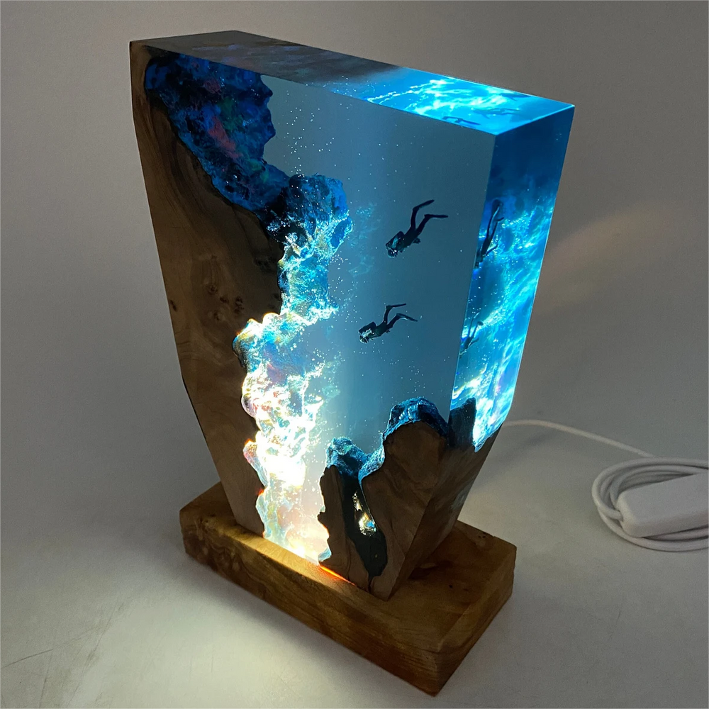 Lisslune | Abyss Aurora: Dive into illuminated depths